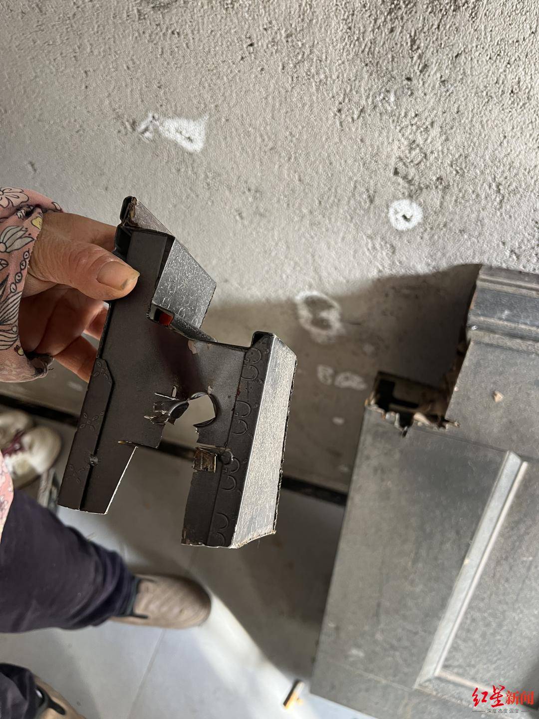 皇冠信用网如何代理_被困家中三天的独居农村聋哑老人皇冠信用网如何代理,和她背后的照护难题丨在场