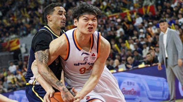 皇冠登一登二登三区别_再胜广东队皇冠登一登二登三区别,上海大鲨鱼以胜利完成常规赛第一阶段